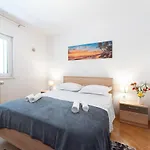 Apartman Luxury With Garden Jacuzzi And Wellness