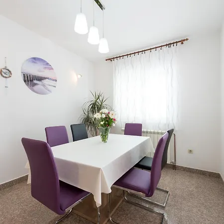 With 3 Bedrooms&jacuzzi On Rooftop Trogir