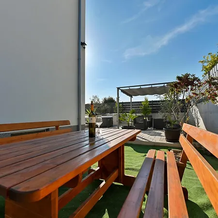 With 3 Bedrooms&jacuzzi On Rooftop Appartement Trogir
