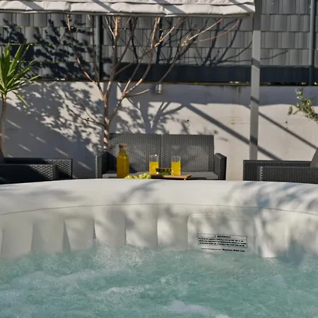 Luxury With Garden Jacuzzi And Wellness Apartment Trogir