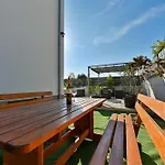 Luxury With Garden Jacuzzi And Wellness アパート トロギール