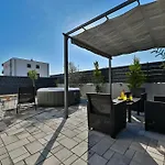 Luxury With Garden Jacuzzi And Wellness * トロギール